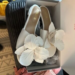 Chico's White Floral Slip-On Mules with 3D Blooms